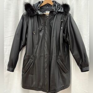 Field FG Gear Elegant Black Leather Jacket with Fur Trim